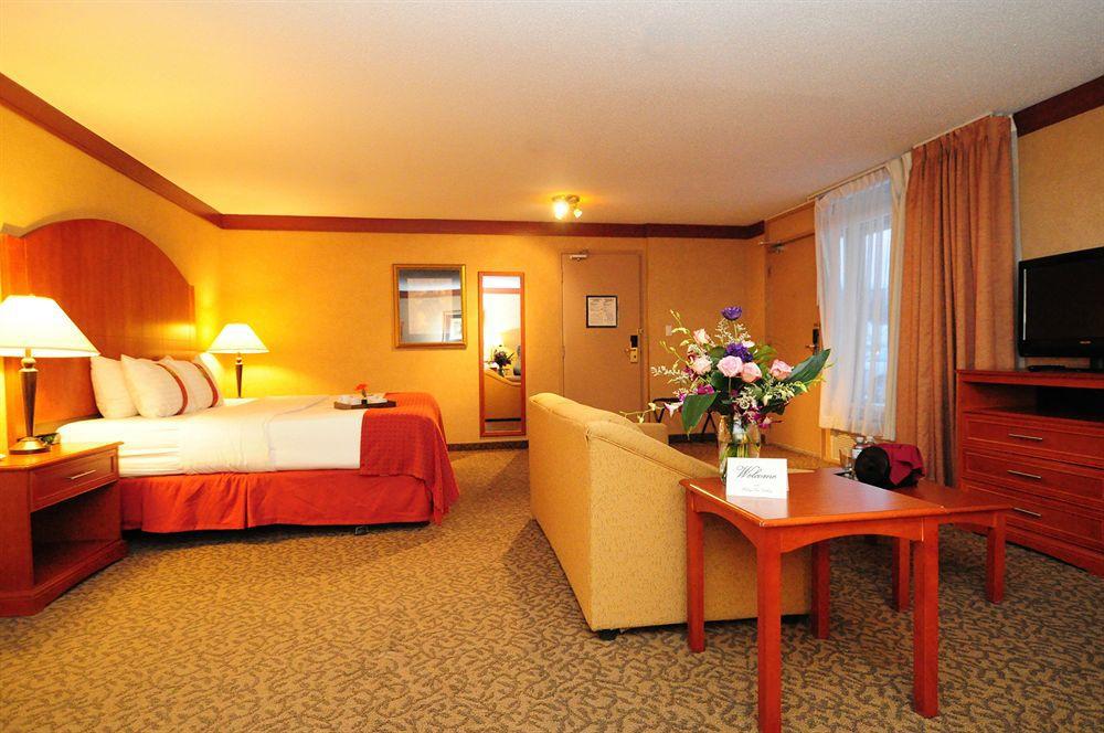 Holiday Inn Sudbury By Ihg Εξωτερικό φωτογραφία