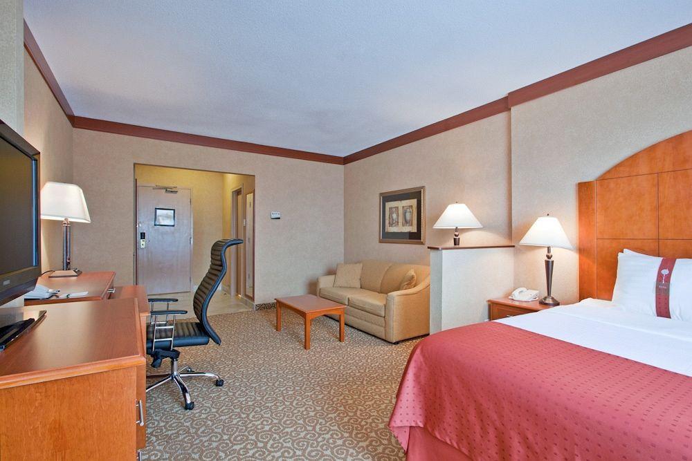 Holiday Inn Sudbury By Ihg Εξωτερικό φωτογραφία