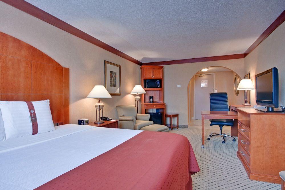 Holiday Inn Sudbury By Ihg Εξωτερικό φωτογραφία