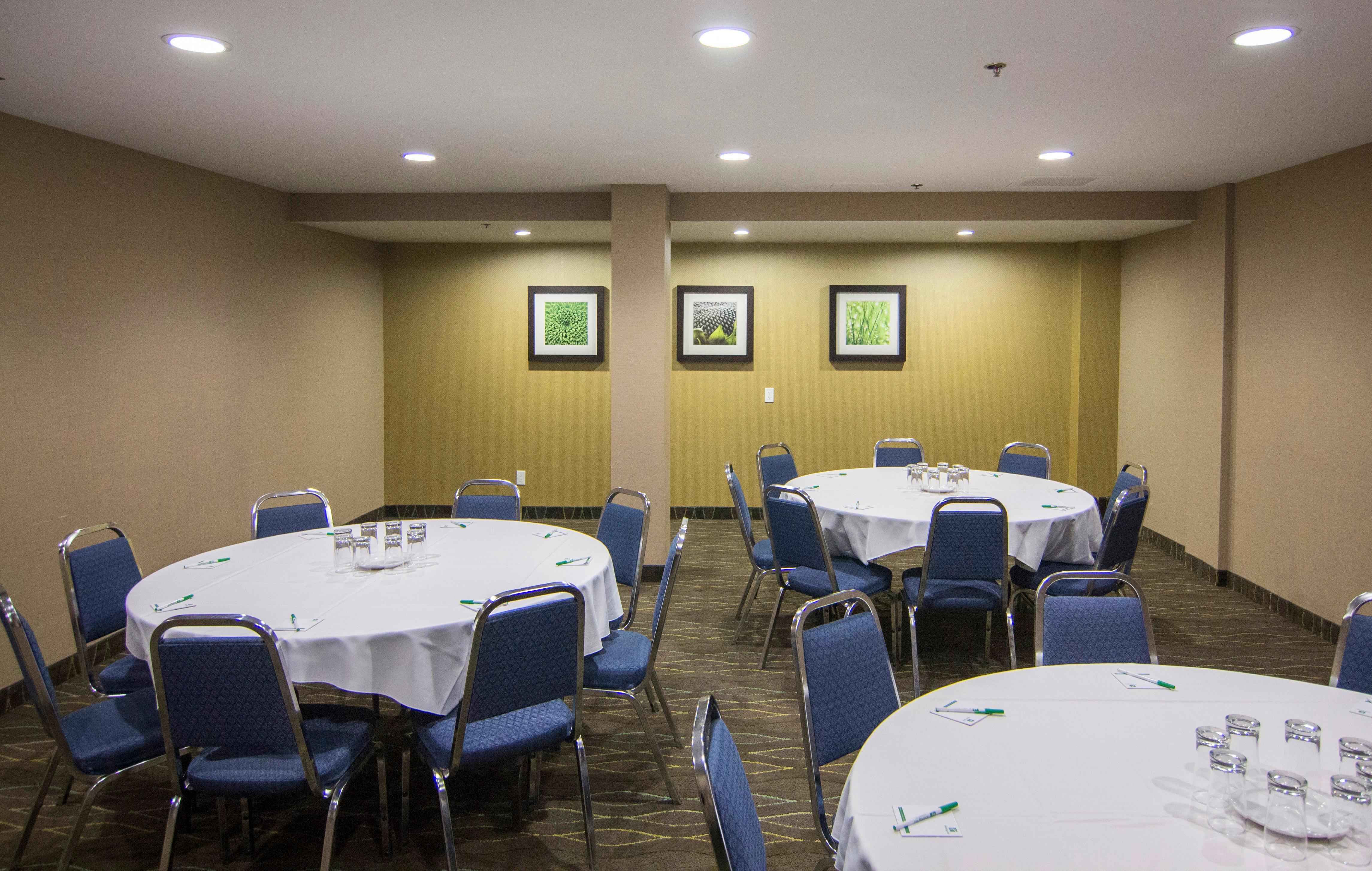 Holiday Inn Sudbury By Ihg Εξωτερικό φωτογραφία