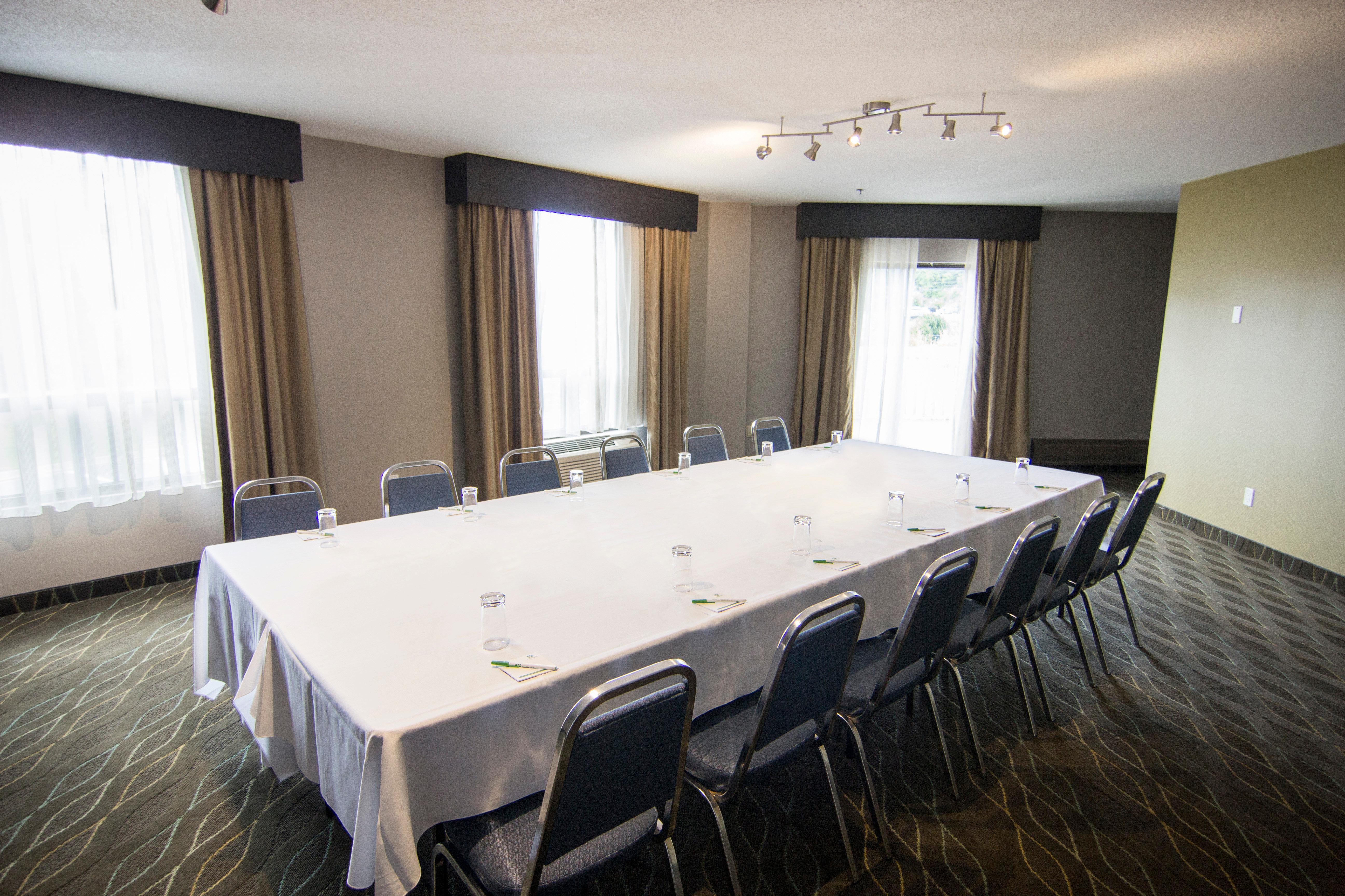 Holiday Inn Sudbury By Ihg Εξωτερικό φωτογραφία