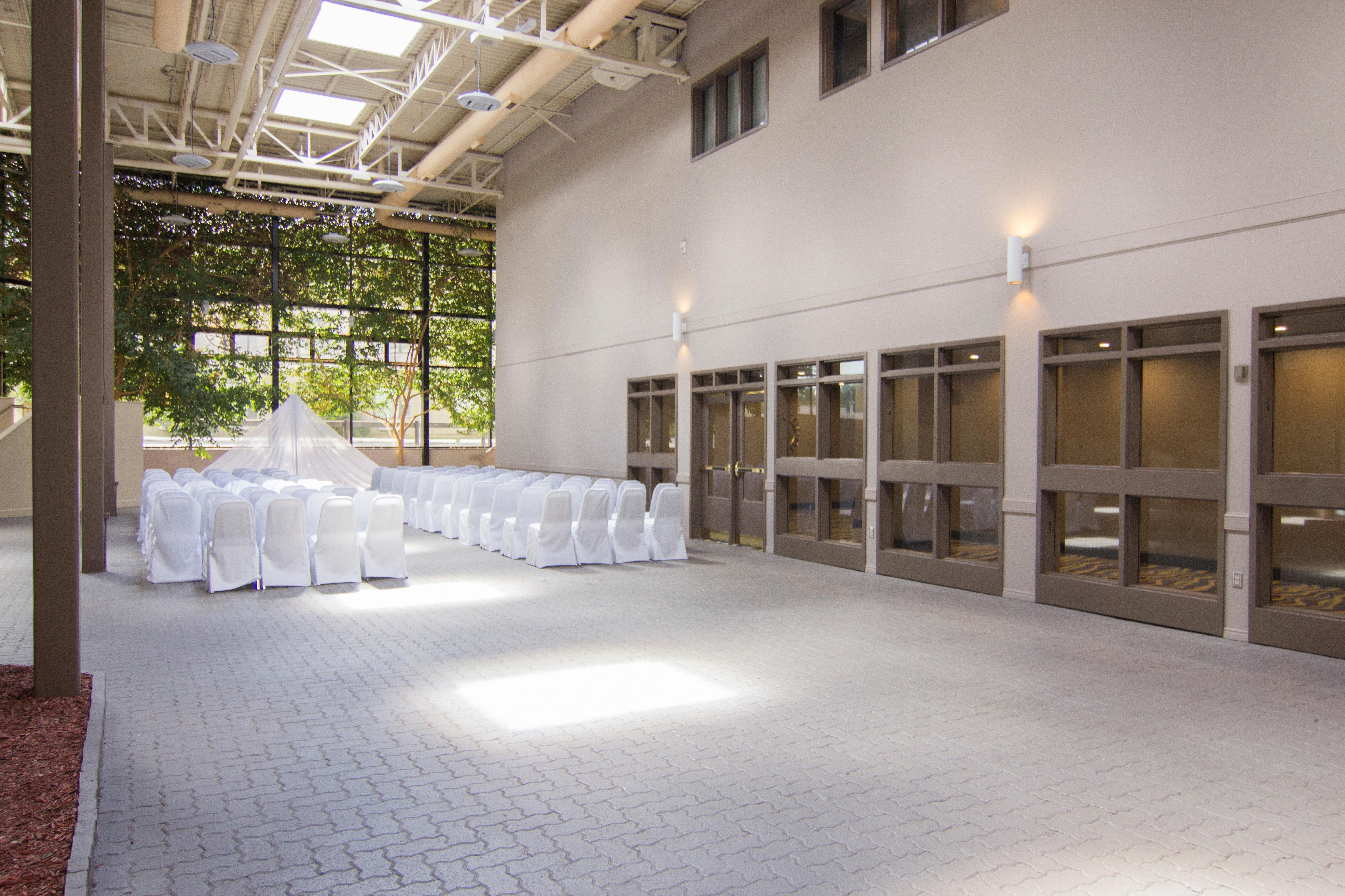 Holiday Inn Sudbury By Ihg Εξωτερικό φωτογραφία