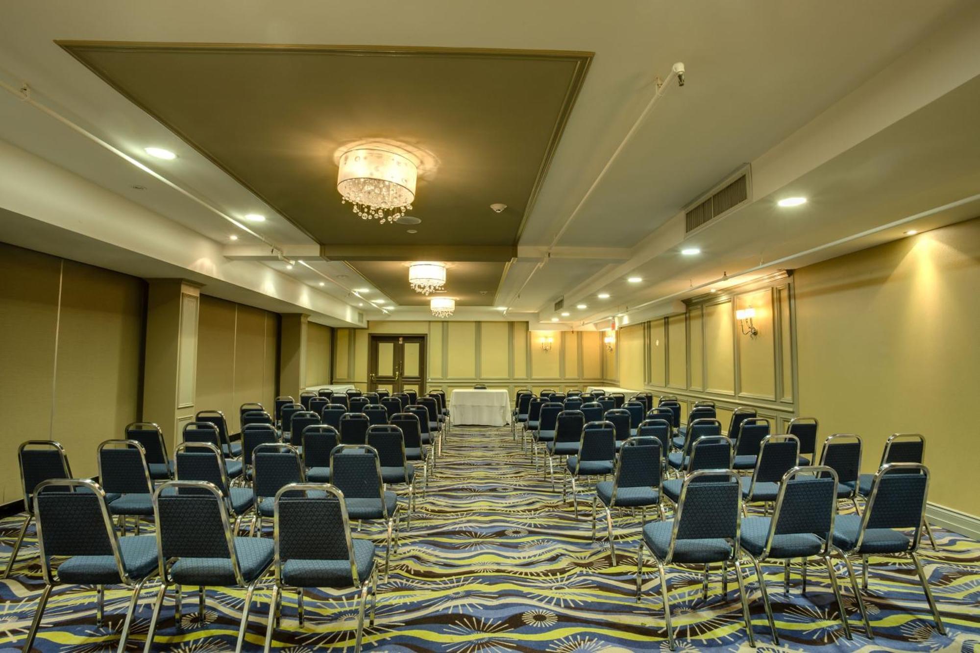 Holiday Inn Sudbury By Ihg Εξωτερικό φωτογραφία