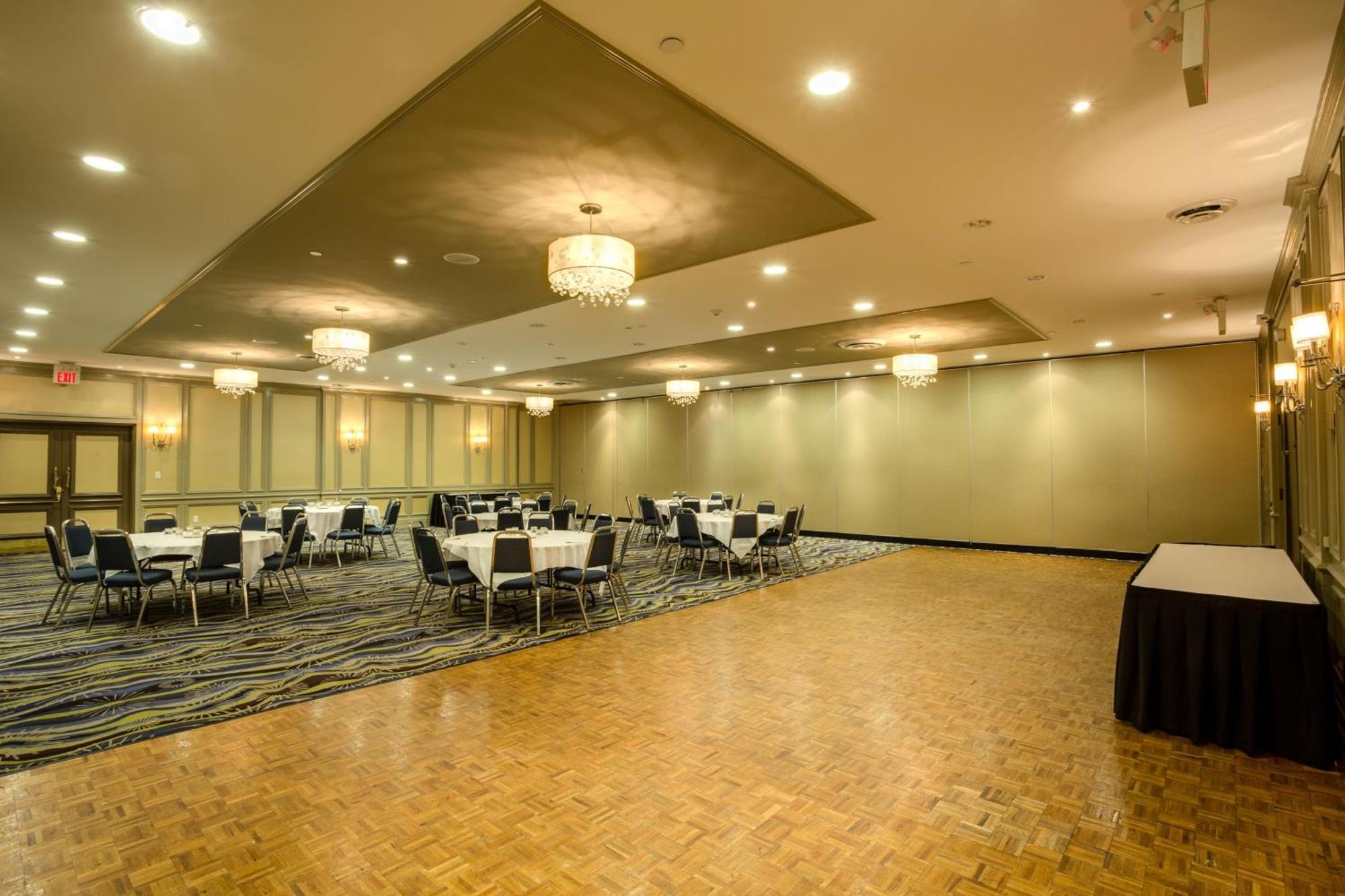Holiday Inn Sudbury By Ihg Εξωτερικό φωτογραφία