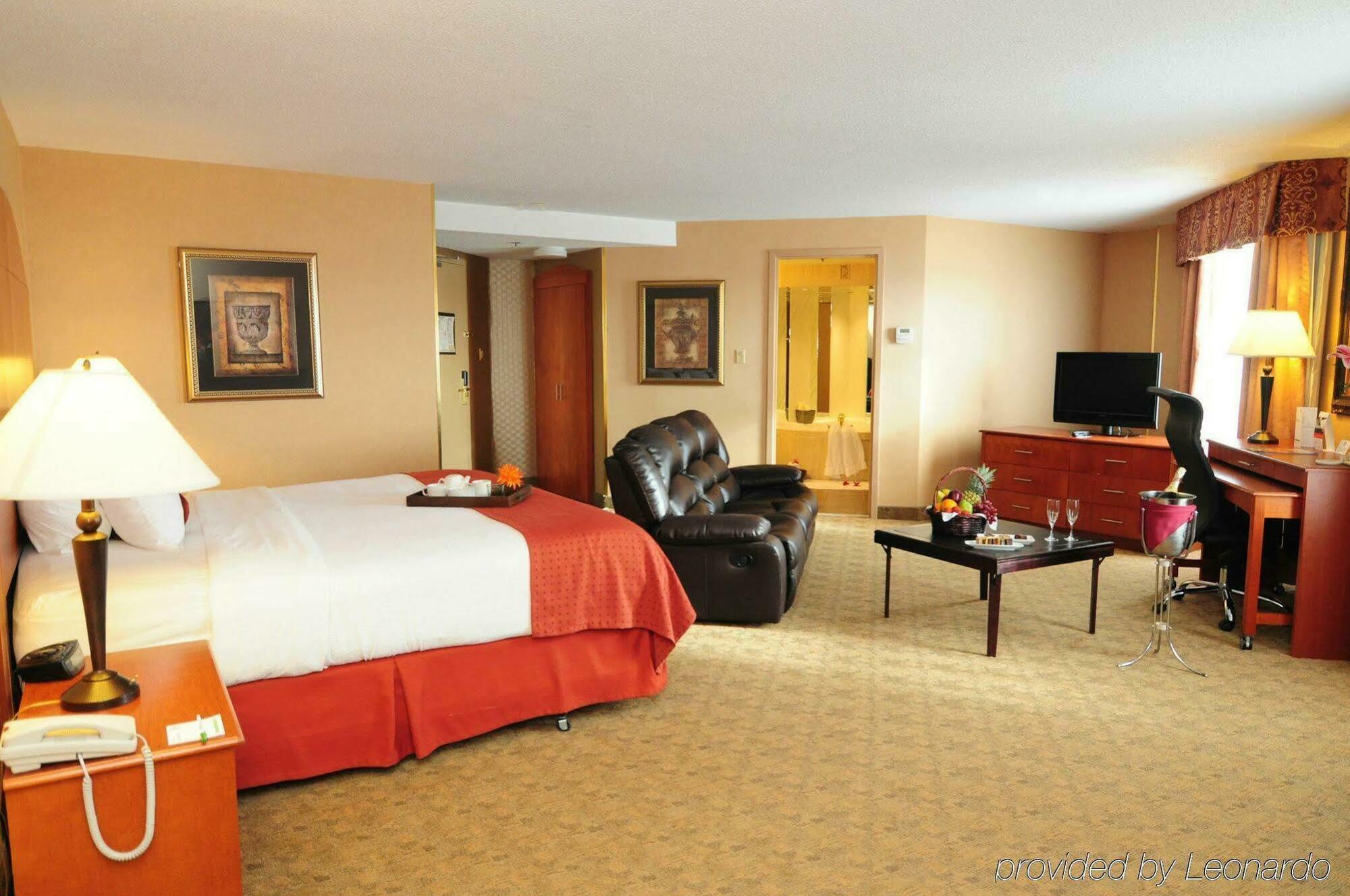 Holiday Inn Sudbury By Ihg Εξωτερικό φωτογραφία
