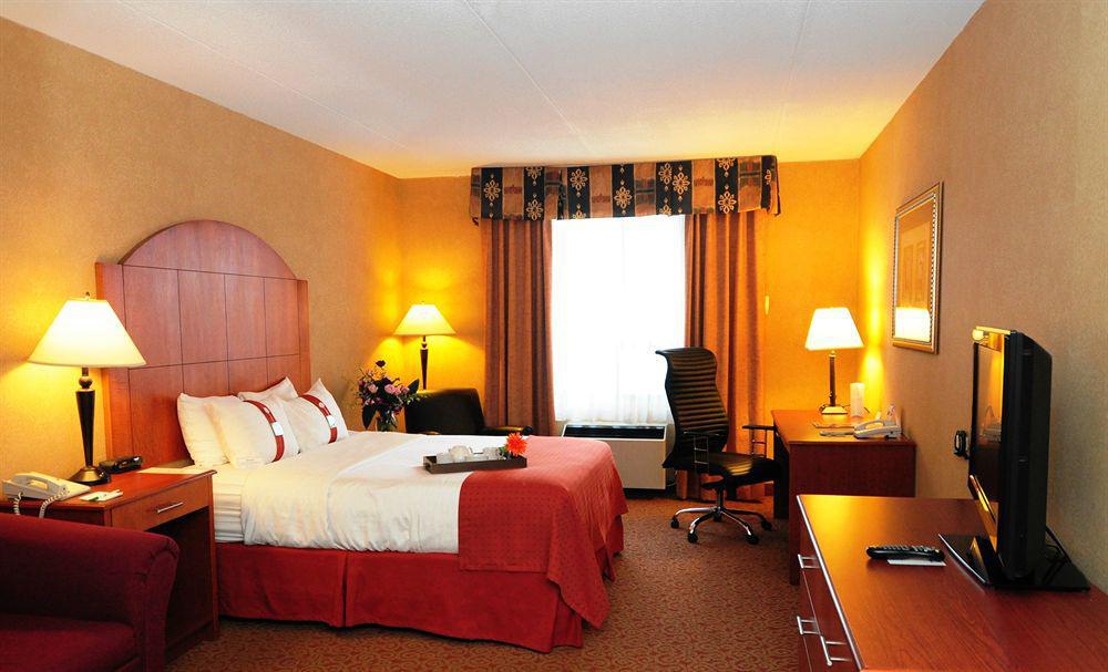 Holiday Inn Sudbury By Ihg Εξωτερικό φωτογραφία