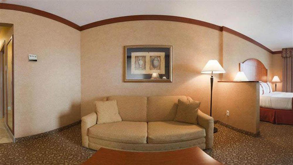 Holiday Inn Sudbury By Ihg Εξωτερικό φωτογραφία